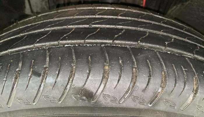 2024 Nissan MAGNITE XE, Petrol, Manual, 20,960 km, Left Front Tyre Tread