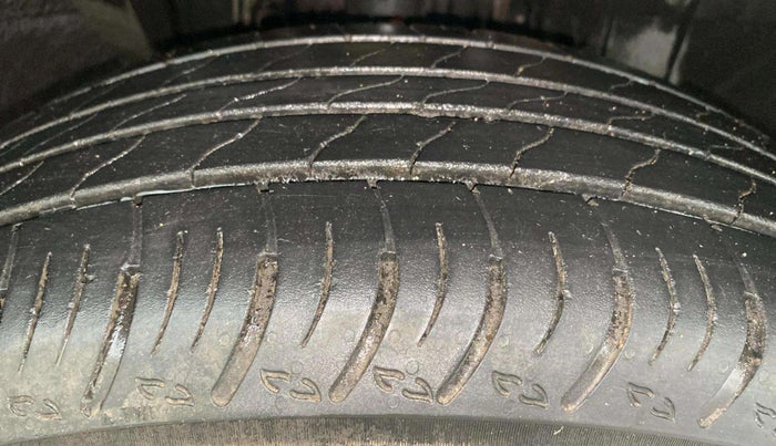 2024 Nissan MAGNITE XE, Petrol, Manual, 20,960 km, Right Front Tyre Tread