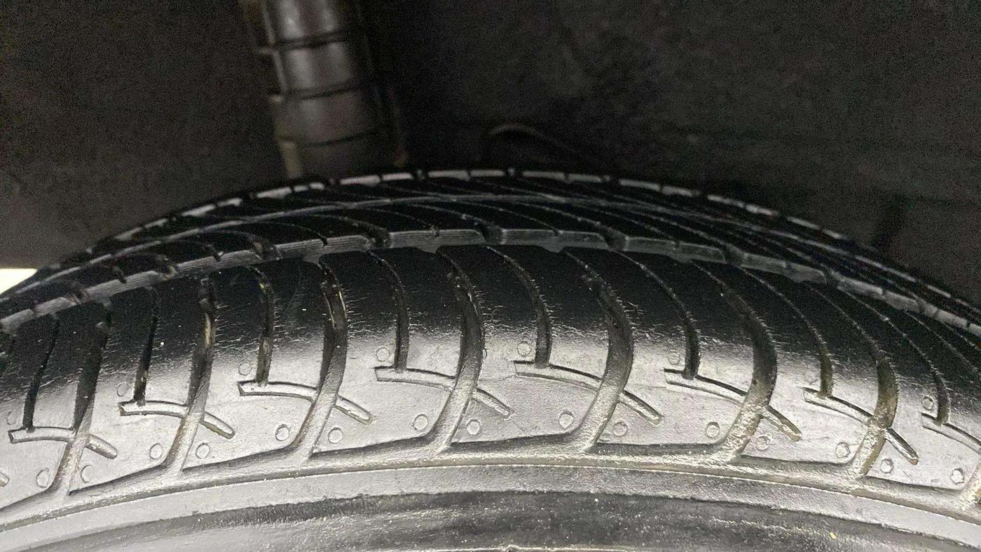 2018 Datsun Go Plus T(O), Petrol, Manual, 35,668 km, Right Rear Tyre Tread