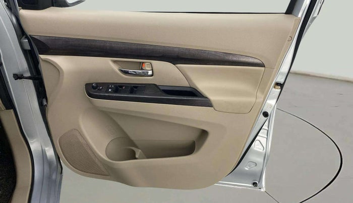 2023 Maruti Ertiga ZXi (O), Petrol, Manual, 29,772 km, Driver Side Door Panels Control