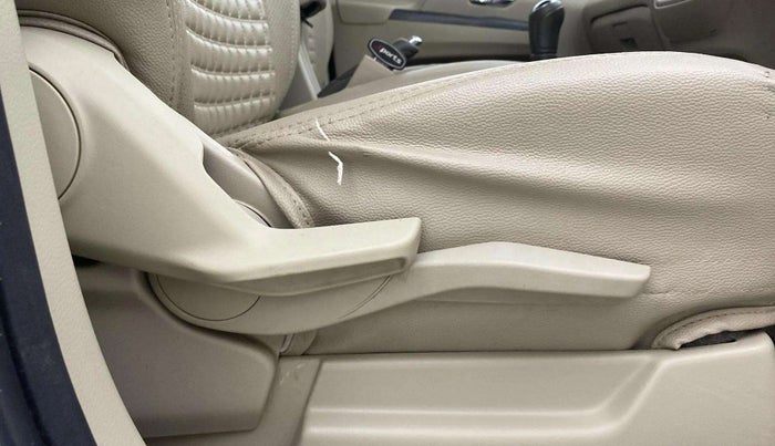 2023 Maruti Ertiga ZXi (O), Petrol, Manual, 29,772 km, Driver Side Adjustment Panel