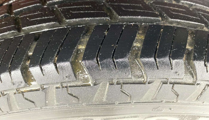 2016 Maruti Alto 800 LXI, Petrol, Manual, 41,732 km, Left Rear Tyre Tread