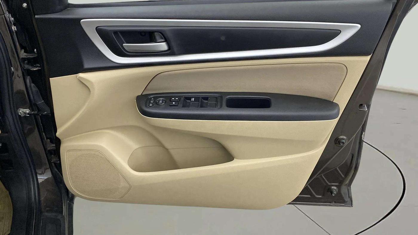 2021 Honda Amaze 1.2L I-VTEC VX CVT, Petrol, Automatic, 35,516 km, Driver Side Door Panels Control