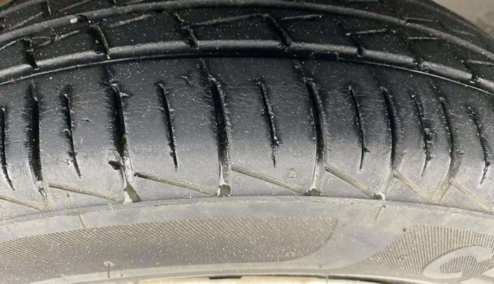 2022 Maruti Alto VXI PLUS, Petrol, Manual, 34,274 km, Right Front Tyre Tread
