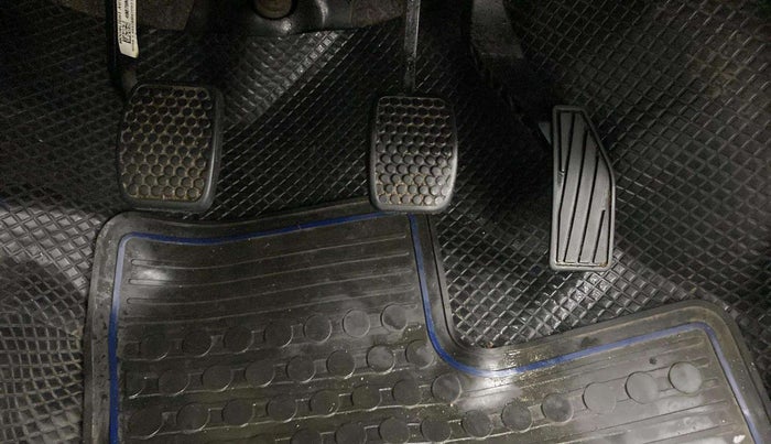 2022 Maruti Alto VXI PLUS, Petrol, Manual, 34,274 km, Pedals