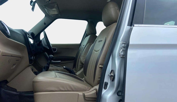 2017 Mahindra TUV300 T8, Diesel, Manual, 93,849 km, Right Side Front Door Cabin
