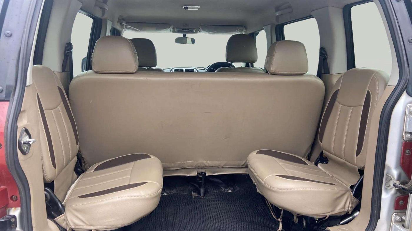 2017 Mahindra TUV300 T8, Diesel, Manual, 93,877 km, Third Seat Row ( optional )