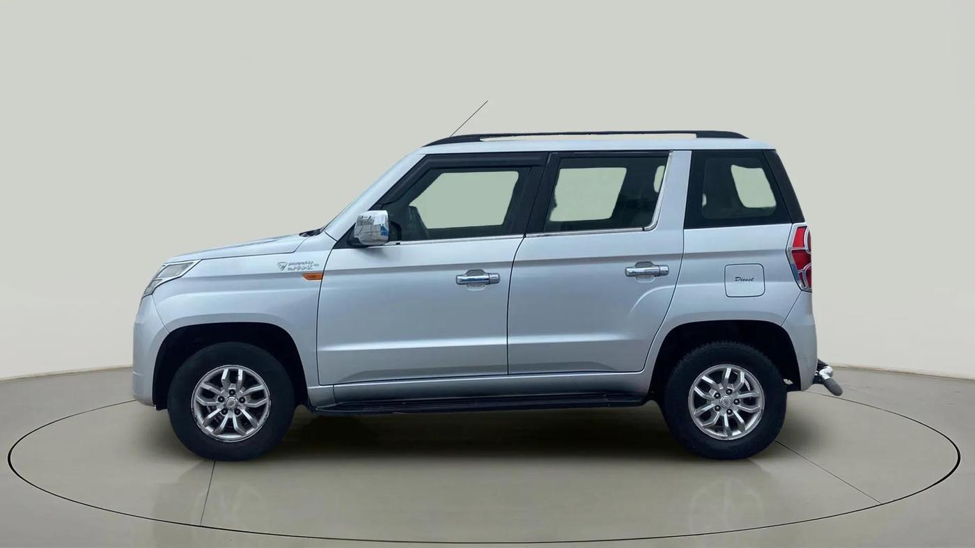 2017 Mahindra TUV300 T8, Diesel, Manual, 93,877 km, Left Side
