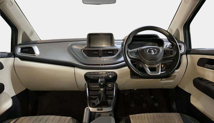 2023 Tata ALTROZ XZ + SUNROOF, Petrol, Manual, 27,158 km, Dashboard