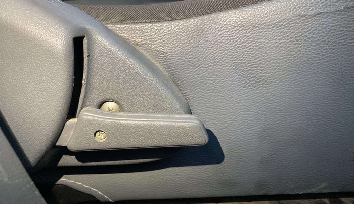 2014 Maruti Alto 800 LXI, Petrol, Manual, 53,245 km, Driver Side Adjustment Panel