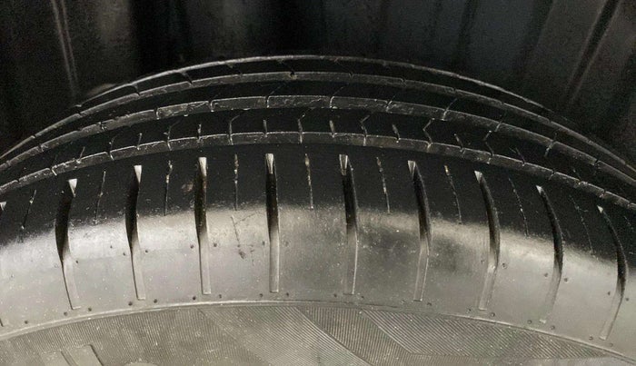 2023 Maruti Baleno SIGMA PETROL 1.2, Petrol, Manual, 24,550 km, Right Rear Tyre Tread
