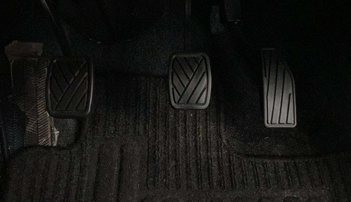 2023 Maruti Baleno SIGMA PETROL 1.2, Petrol, Manual, 24,550 km, Pedals
