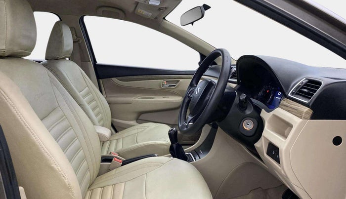 2020 Maruti Ciaz DELTA 1.5 SHVS MT PETROL, Petrol, Manual, 44,318 km, Right Side Front Door Cabin