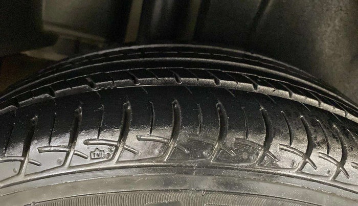 2020 Maruti Ciaz DELTA 1.5 SHVS MT PETROL, Petrol, Manual, 44,318 km, Right Rear Tyre Tread