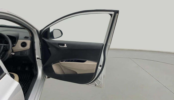2015 Hyundai Xcent S 1.2, Petrol, Manual, 97,737 km, RHS Front Door