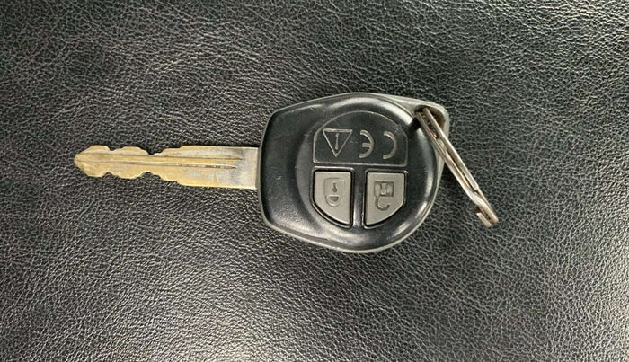 2018 Maruti Swift VDI, Diesel, Manual, 1,12,976 km, Key Close Up