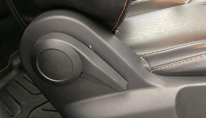 2023 Tata PUNCH ADVENTURE MT, Petrol, Manual, 26,154 km, Driver Side Adjustment Panel