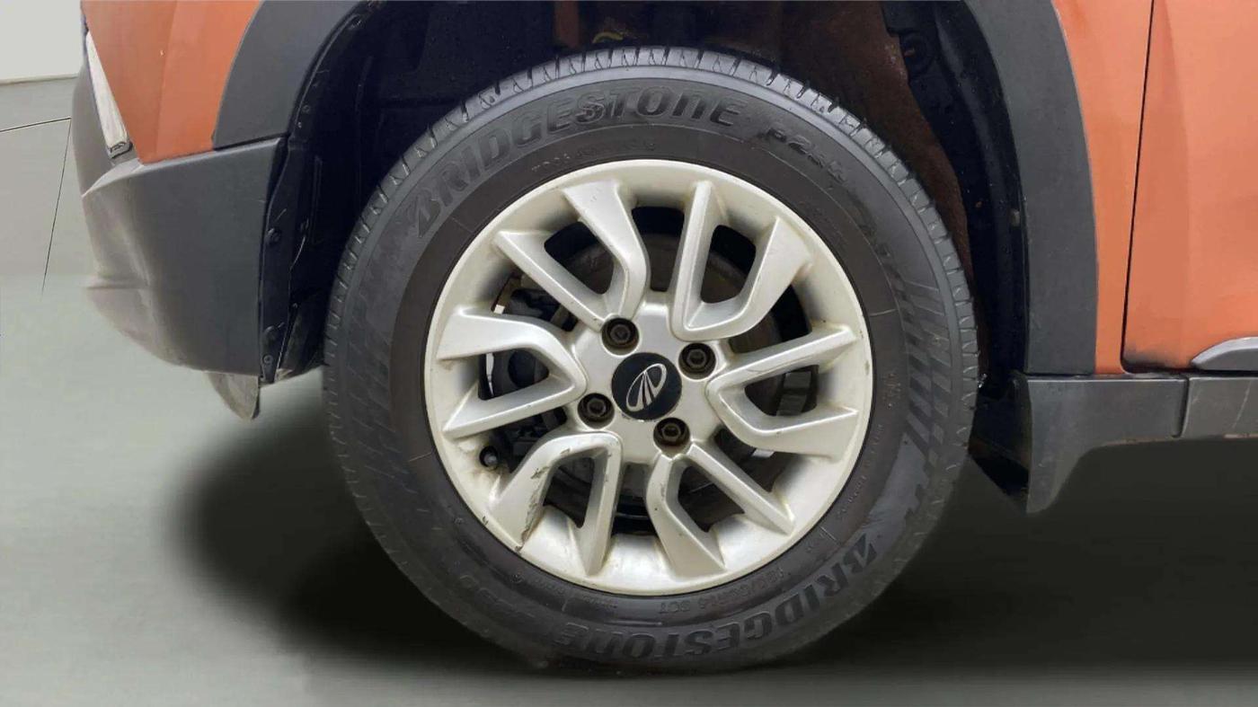 2016 Mahindra Kuv100 K8 D 6 STR, Diesel, Manual, 63,656 km, Left Front Wheel