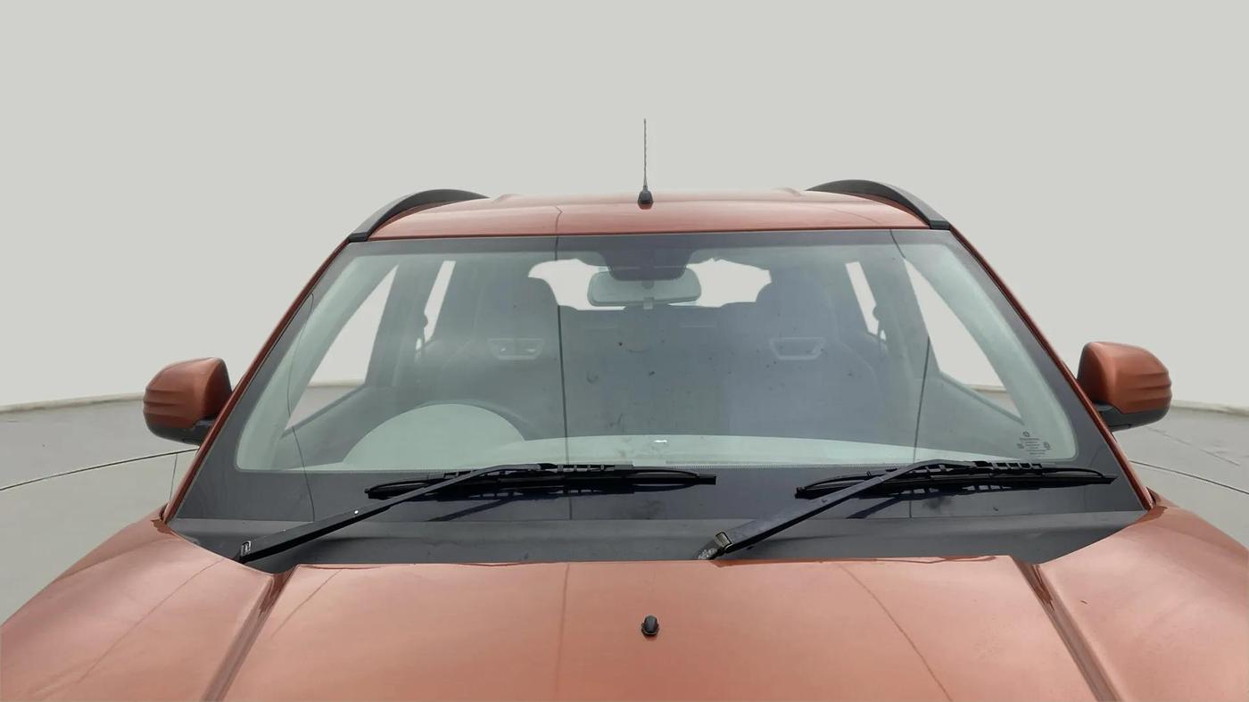 2016 Mahindra Kuv100 K8 D 6 STR, Diesel, Manual, 63,656 km, Front Windshield