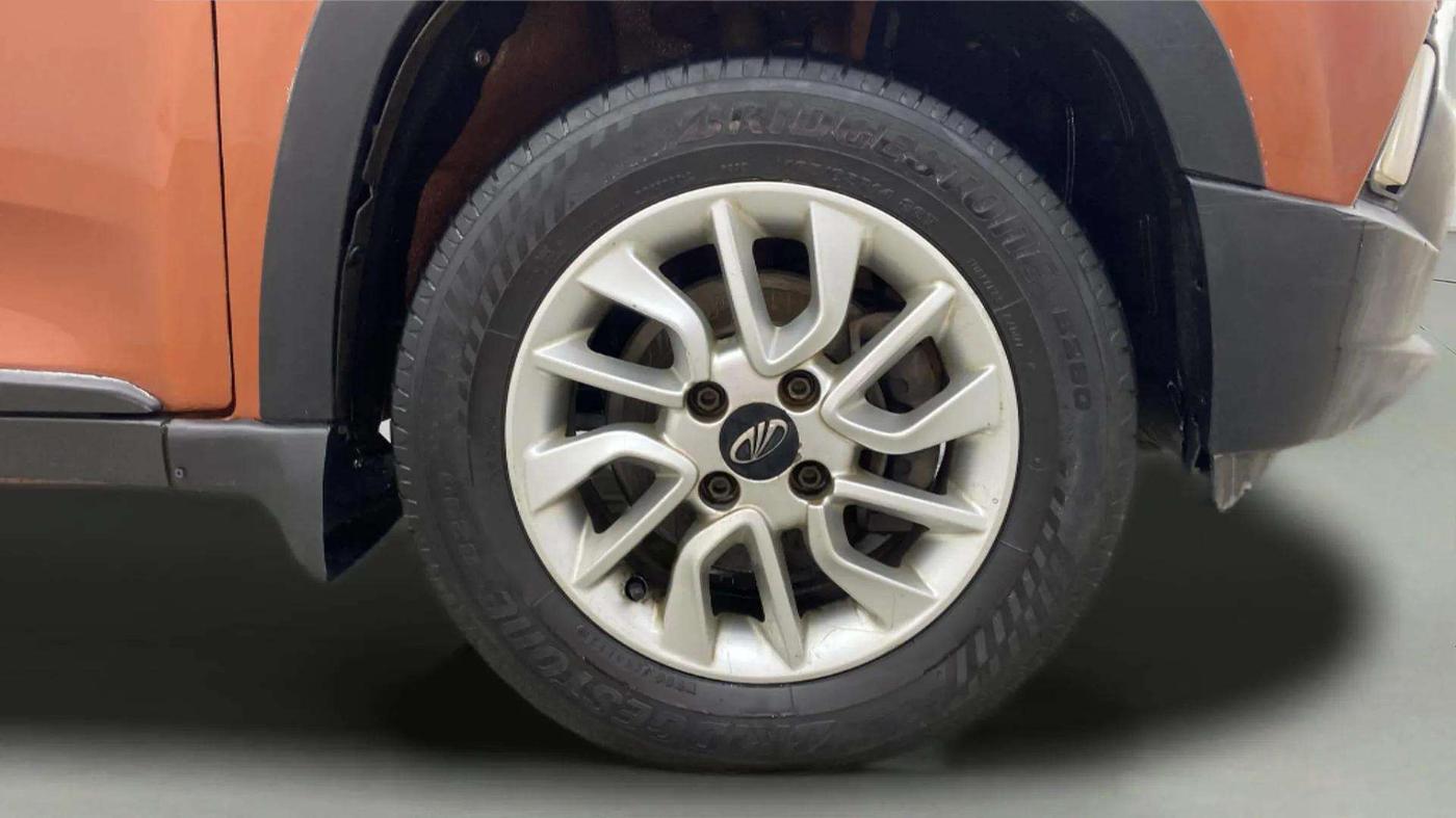 2016 Mahindra Kuv100 K8 D 6 STR, Diesel, Manual, 63,656 km, Right Front Wheel