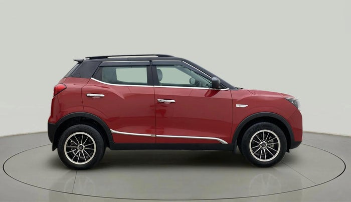 2023 Mahindra XUV300 W6 1.2 PETROL AMT, Petrol, Automatic, 42,228 km, Right Side View