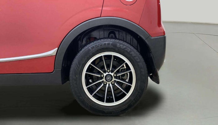 2023 Mahindra XUV300 W6 1.2 PETROL AMT, Petrol, Automatic, 42,228 km, Left Rear Wheel