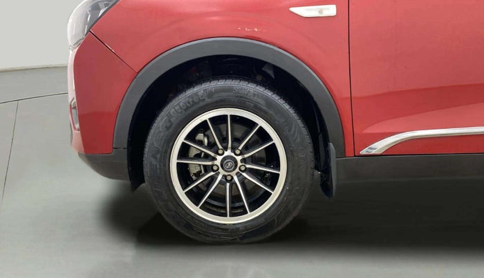 2023 Mahindra XUV300 W6 1.2 PETROL AMT, Petrol, Automatic, 42,228 km, Left Front Wheel