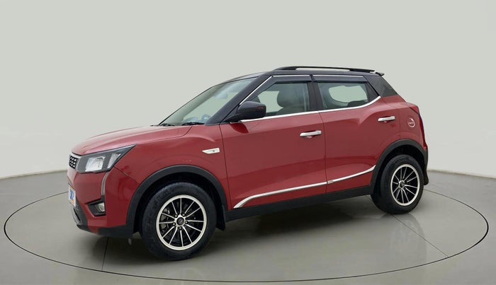 2023 Mahindra XUV300 W6 1.2 PETROL AMT, Petrol, Automatic, 42,228 km, Left Front Diagonal