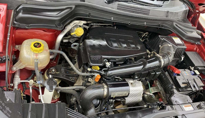 2023 Mahindra XUV300 W6 1.2 PETROL AMT, Petrol, Automatic, 42,228 km, Engine View - Right