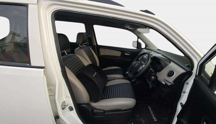 2015 Maruti Wagon R 1.0 VXI, Petrol, Manual, 18,076 km, Right Side Front Door Cabin