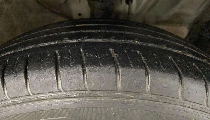 2019 Hyundai Creta E PLUS 1.6 PETROL, Petrol, Manual, 39,401 km, Right Front Tyre Tread