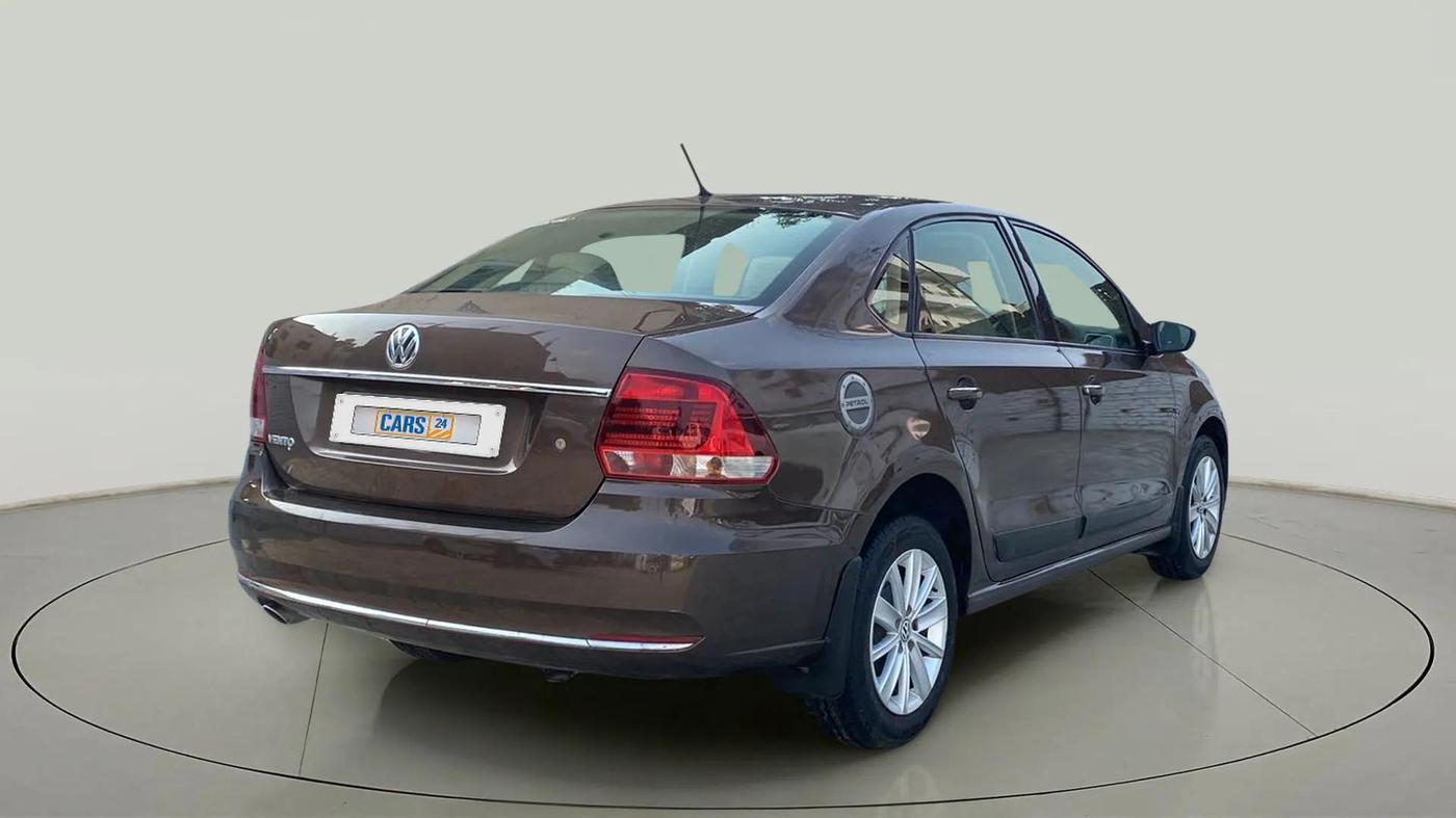 2016 Volkswagen Vento HIGHLINE 1.6 MPI, Petrol, Manual, 35,326 km, Right Back Diagonal