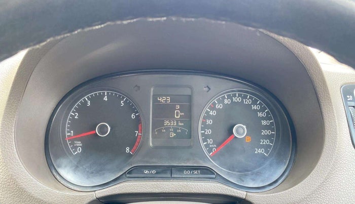 2016 Volkswagen Vento HIGHLINE 1.6 MPI, Petrol, Manual, 35,326 km, Odometer Image