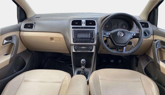 2016 Volkswagen Vento HIGHLINE 1.6 MPI, Petrol, Manual, 35,326 km, Dashboard