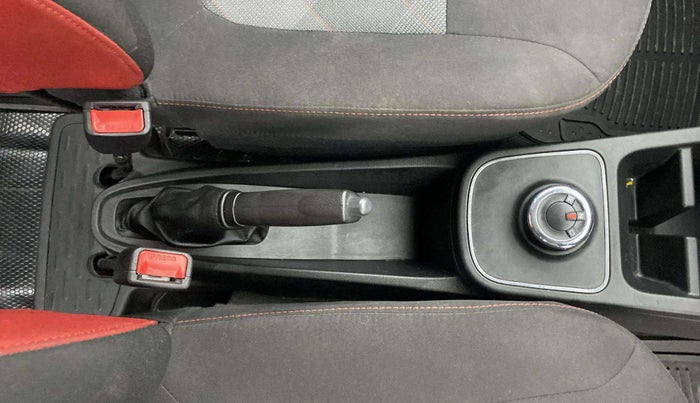 2020 Renault Kwid RXT 1.0 AMT (O), Petrol, Automatic, 28,014 km, Gear Lever