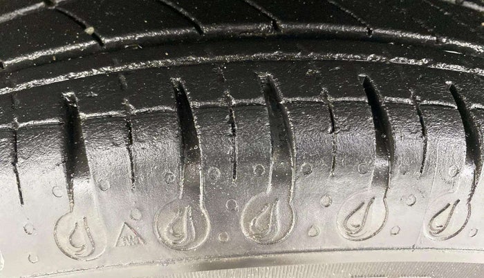 2020 Renault Kwid RXT 1.0 AMT (O), Petrol, Automatic, 28,014 km, Left Front Tyre Tread