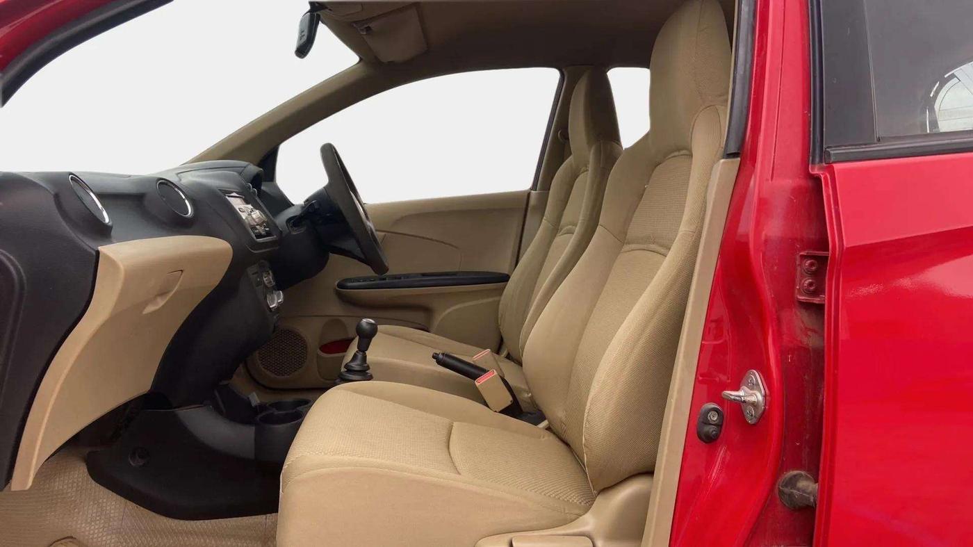 2014 Honda Brio S MT, Petrol, Manual, 84,961 km, Right Side Front Door Cabin