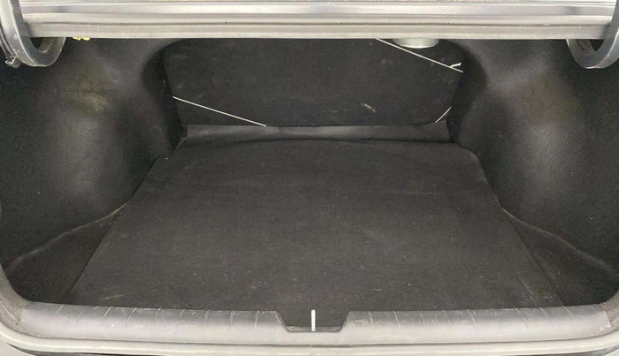 2023 Hyundai Verna SX (O) 1.5 MPI MT, Petrol, Manual, 20,177 km, Boot Inside