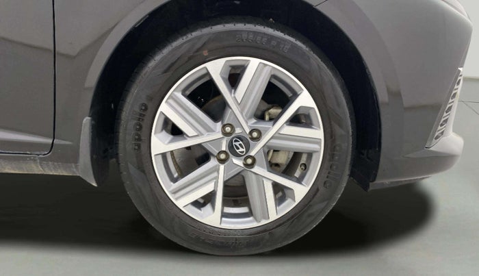 2023 Hyundai Verna SX (O) 1.5 MPI MT, Petrol, Manual, 20,177 km, Right Front Wheel