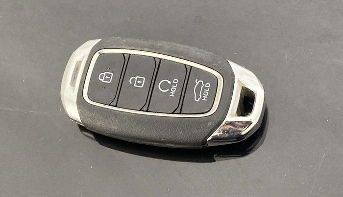 2023 Hyundai Verna SX (O) 1.5 MPI MT, Petrol, Manual, 20,177 km, Key Close Up