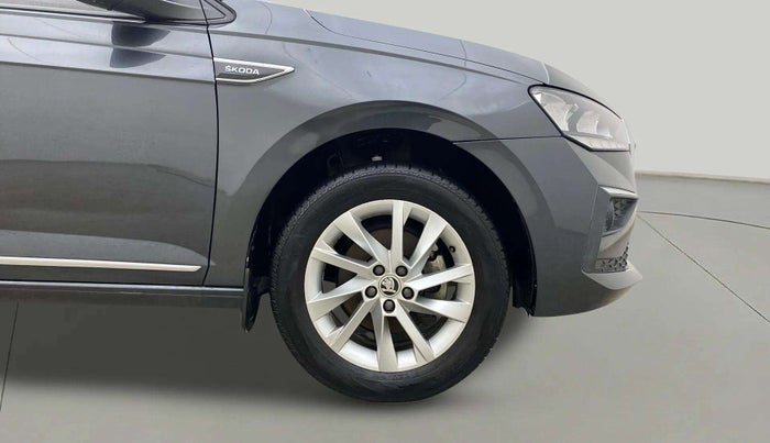2023 Skoda SLAVIA AMBITION 1.0L TSI MT, Petrol, Manual, 12,482 km, Right Front Wheel