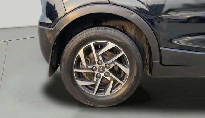 2022 Mahindra XUV300 W8 (O) 1.2 PETROL, CNG, Manual, 53,239 km, Right Rear Wheel