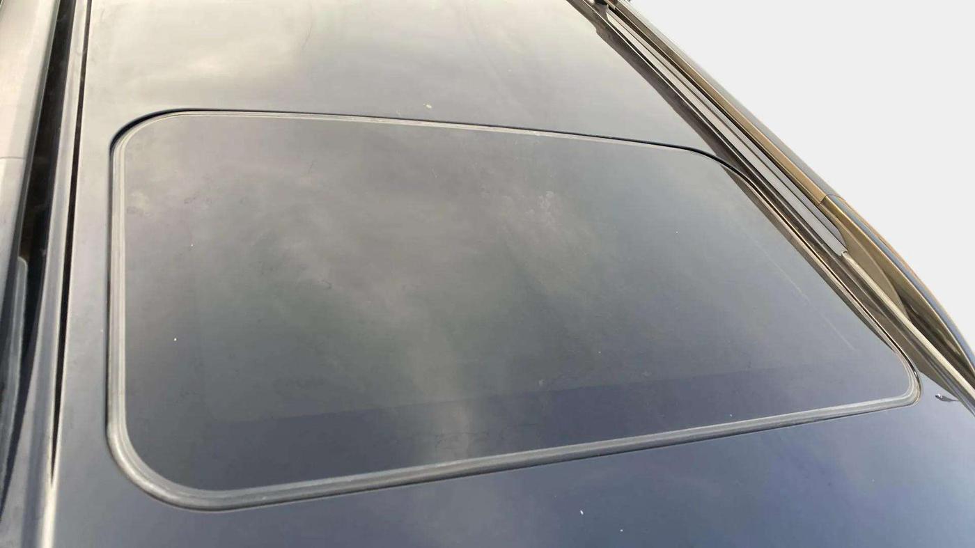 2022 Mahindra XUV300 W8 (O) 1.2 PETROL, CNG, Manual, 53,480 km, Moonroof/ Sunroof