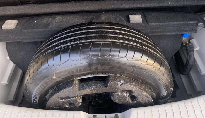 2022 Mahindra XUV300 W8 (O) 1.2 PETROL, CNG, Manual, 53,239 km, Boot Inside