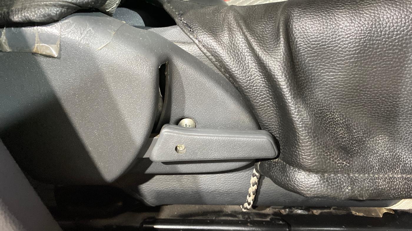 2017 Maruti Alto 800 VXI, Petrol, Manual, 36,749 km, Driver Side Adjustment Panel