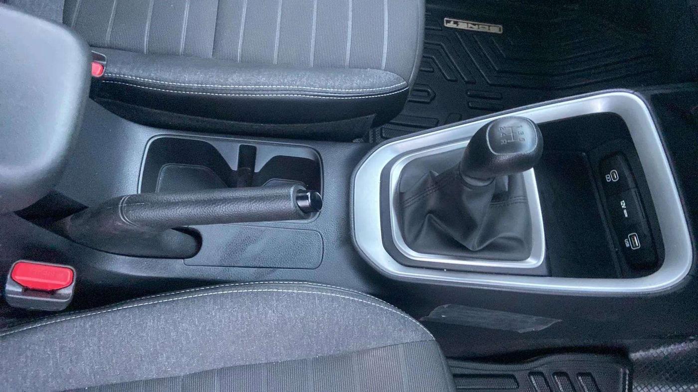 2024 KIA SONET HTK PLUS 1.2 PETROL MT, Petrol, Manual, 14,525 km, Gear Lever