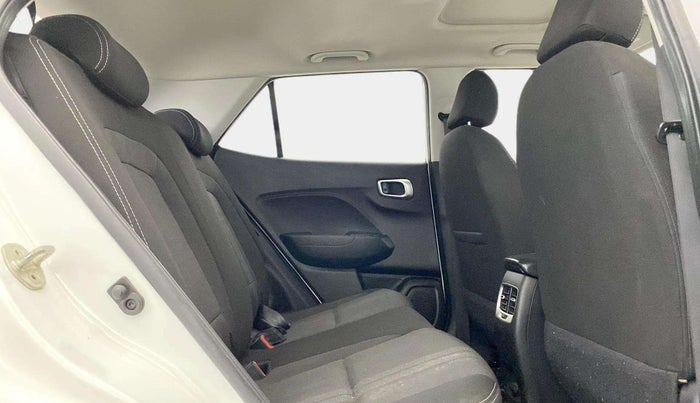 2019 Hyundai VENUE SX PLUS 1.0 TURBO DCT, Petrol, Automatic, 49,923 km, Right Side Rear Door Cabin