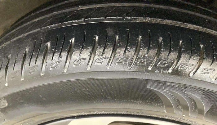 2019 Hyundai VENUE SX PLUS 1.0 TURBO DCT, Petrol, Automatic, 49,923 km, Right Front Tyre Tread