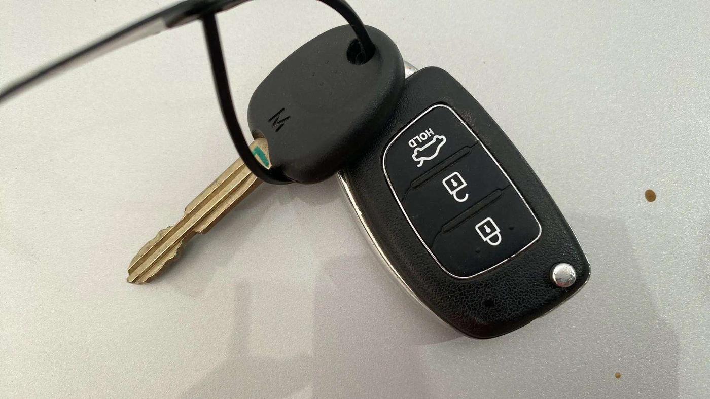 2016 Hyundai Xcent S 1.2, Petrol, Manual, 91,735 km, Key Close Up