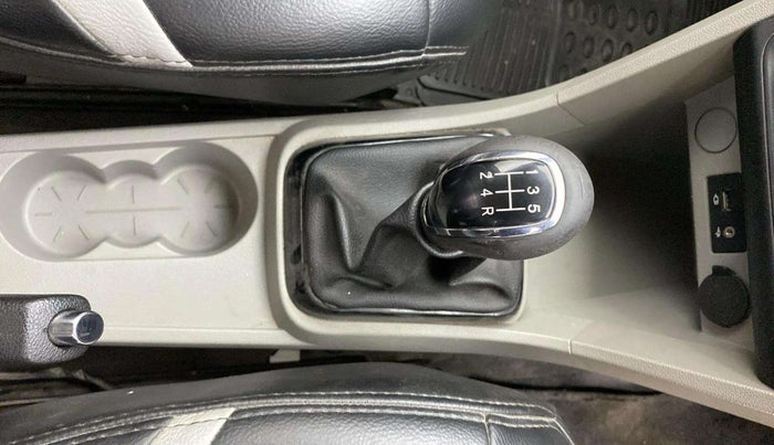 2019 Tata Tiago XZ PLUS DUAL TONE PETROL, Petrol, Manual, 99,049 km, Gear Lever